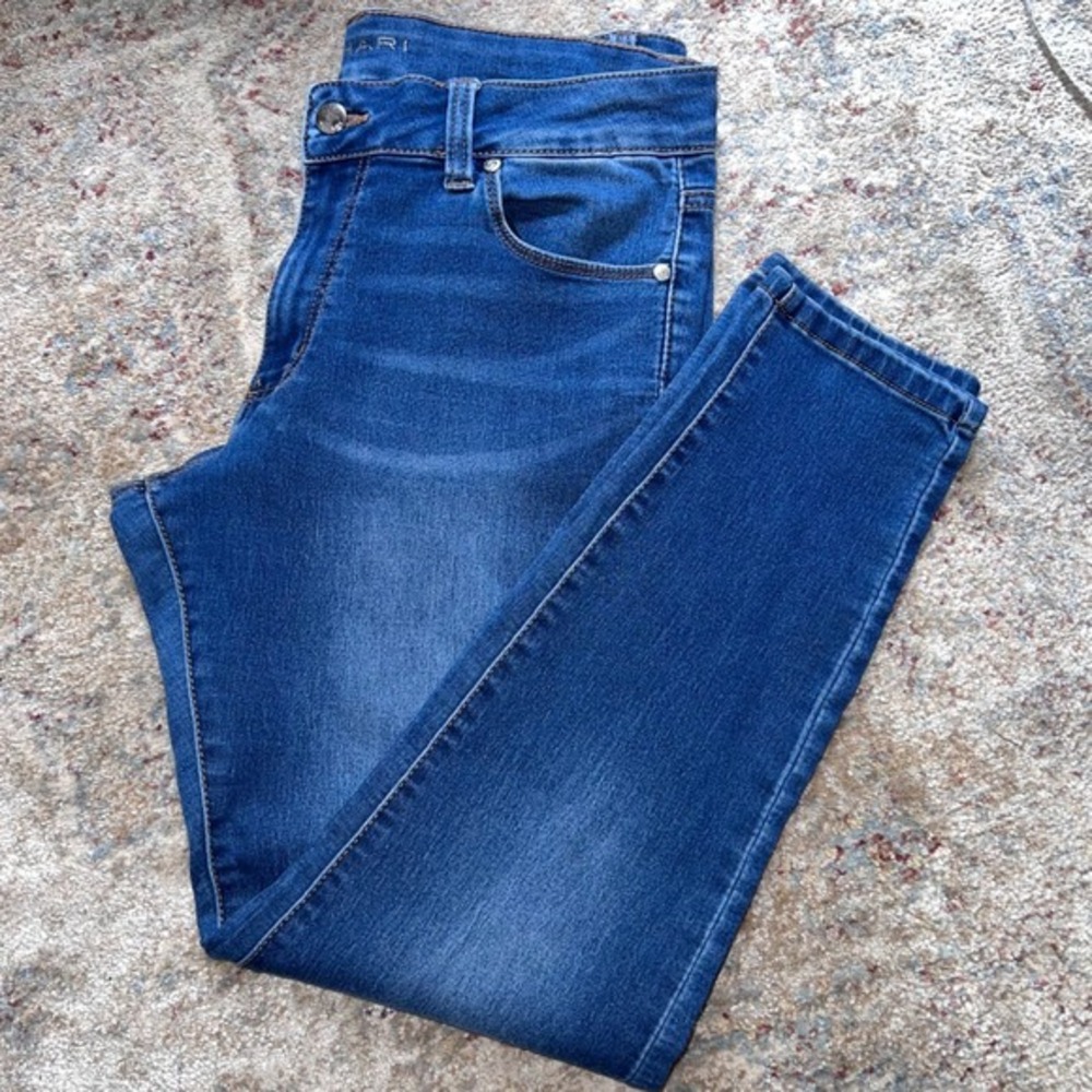 TAHARI jeans W 10/30‎ medium wash